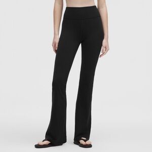 NWT Lululemon Groove Nulu HR Flared Pant Size 6 Black